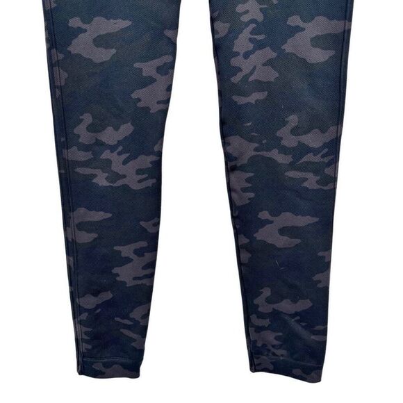Spanx Camo Seamless Leggings Gray Size Medium - Picture 4 of 6